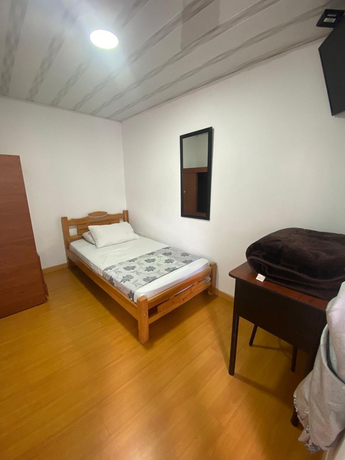 Hostal Casa Primavera - Bogota — Photos 3