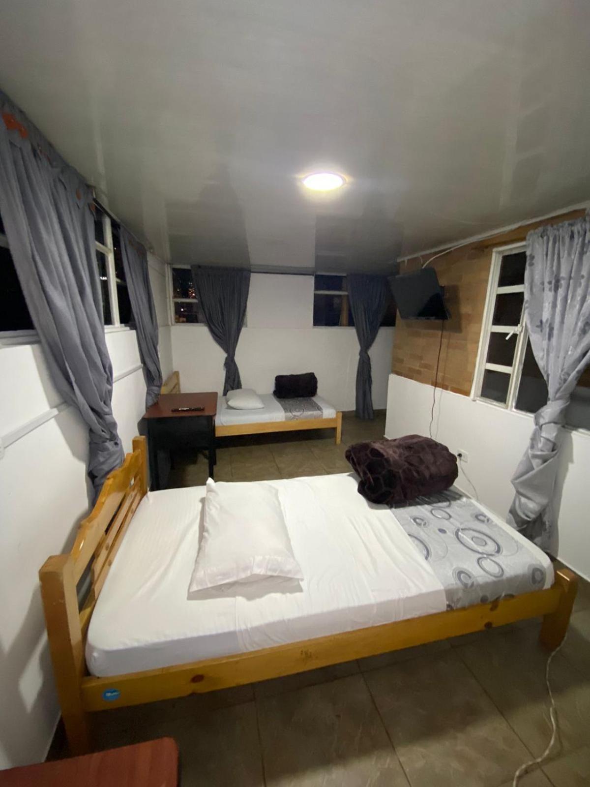 Hostal Casa Primavera - Bogota — Photos 2